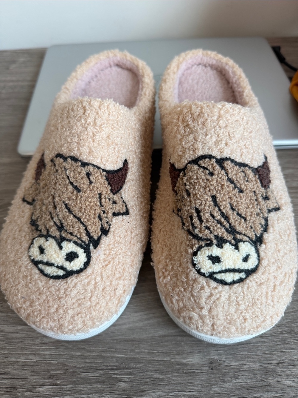 Highland Cow Slippers with Tread